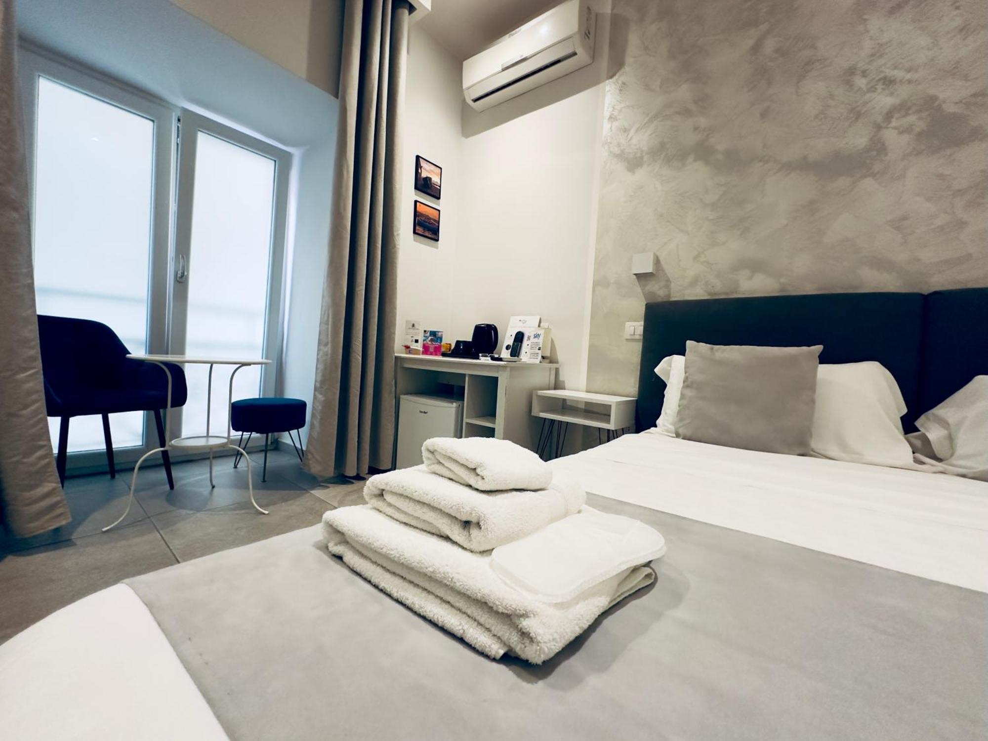 B&B I Borbone Neapel Exteriör bild