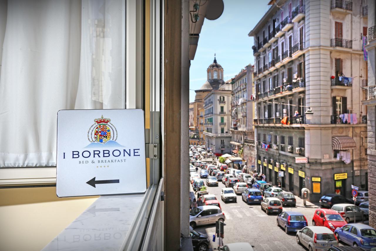 B&B I Borbone Neapel Exteriör bild